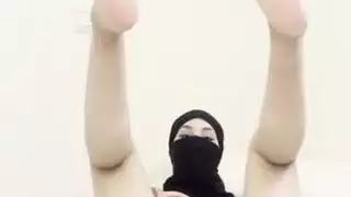 وجه مخفي، فرج مبلل: جلسة عربية للاستمناء