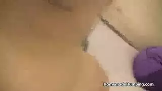 فتاة آسيوية مراهقة تختنق بقضيب أسود ضخم في مص صريح