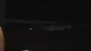 تذاكر و هي عارية