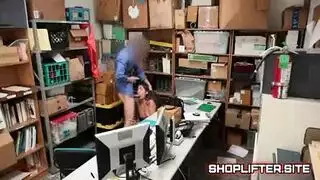 نيك بنات في المحل لسرقه