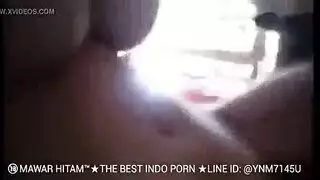 نزع ملابسها بقوة
