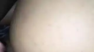 من اللسان إلى المص: ابتلاع قضيب بلجيكي في منتصف الليل