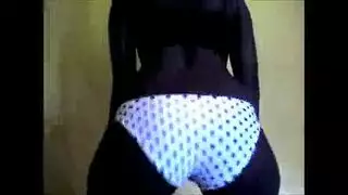 عاهرة شقراء تشتهي سيخ لحم سمين