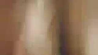 فتاة بطبعة الحيوانات تتوسّل للجنس الشرجي القاسي
