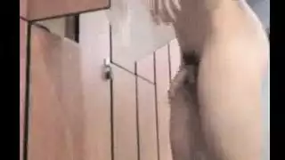 مهرجان مثليين يستخدم أداة جنس عذراء