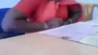 بيع البدلة يتحول إلى تصوير فيلم إباحي