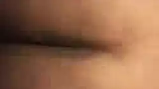 عاهرة هولندية ناضجة تأخذ قضيبين في مهبلها