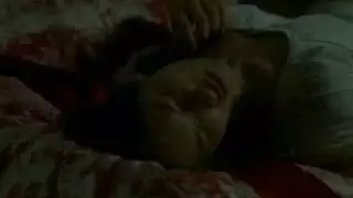 فرك البظر الشديد يجعلني أهتز بشدة