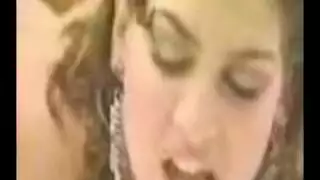 العروس العربية الساخنة تأخذ كل شيء: خيال جماعي ليلة الزفاف