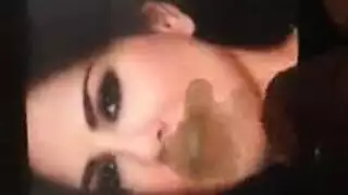 شرج مكثف ووضعية كلب مع صوفيا ليون