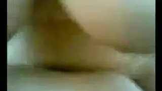 مرة تمسك بي زب طفل صغير