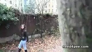 حلمة شاب منتصبه
