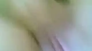 امرءا بيضاء وعير اسودأطول