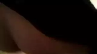 بايبر لؤلؤة في كثير من الأحيان هو ركوب الصعب الديك لها الصبي على الأريكة حتى انها تحصل راض تماما