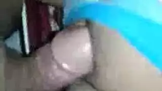 ينكها وهي ضضرب اليوجا