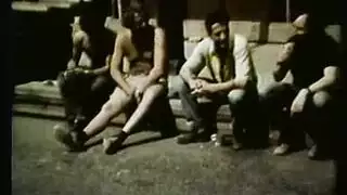 رجلان يدخلان زبهما في كس واحد