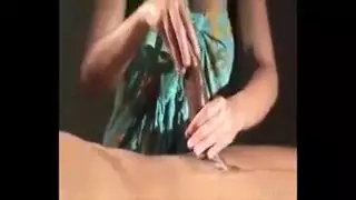 المدلكة تأخذ قضيب أفضل عملائها في جولة مشبعة