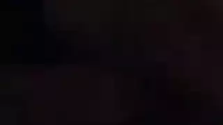 أم تخدع لتأخذ قضيب شاب عميقاً في مؤخرتها