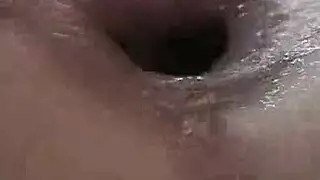 قنبلة لاتينية تأخذ قضيبًا غليظًا بين الأعراق في مهبلها