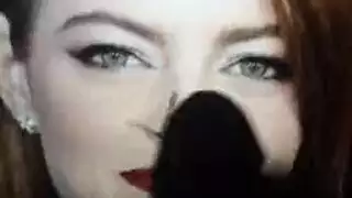 اغراء في المطبخ السباك