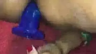 أثداء طبيعية ضخمة معروضة في حديقة نيويورك مشهد إباحي صريح
