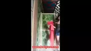 باكياو العاهرة تظهر كل شيء في عرض إباحي