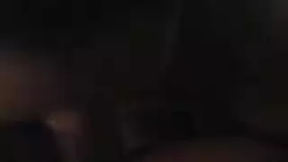 السمراء المثيرة تتفنن في مص القضيب وأكل الفرج