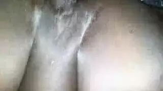 لقطة مقرّبة هاردكور: تدليك كس ناعم وسلس بالأصابع