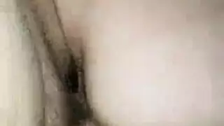 جلسة أفلام إباحية نهارية: صديقة الصديق المستقيم تحصل على فريق مزدوج