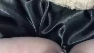 يحشر زبه الكبير في كسّي المبلل