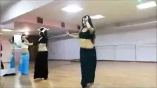 راقصة عربية ساخنة