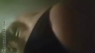 مص قضيب فوضوي أثناء الإمساك بالمؤخرة العربية الكبيرة