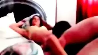 عشاق عرب يمصون القضيب ويحكون الكس في مهرجان نيك بعد التوهج