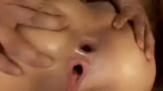 أم عربية ناضجة في شريط جنس صريح مترجم