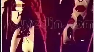 ممثلة إباحية مشتعلة تأخذه بعمق