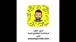 قحبة شقراء تحصل على كسها ممتلئ بجانب النار