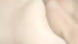 وجه مغطى بالمني: إغراق عيون نيلا كيمي بالسائل المنوي
