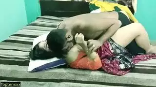 الزوجة تحب أن تمتلئ مهبلها شريط جنس منزلي واقعي