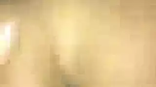 كلية فتاة من الحي يحصل على اثنين من ترصيع ثانوية