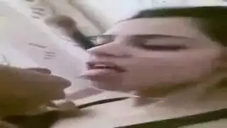 الفتاه المحجبه تنتاك قرب السكن