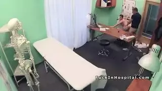 الام تعطي دسها لأنها ليفعل به ما يشاء