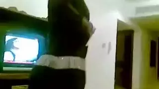 العربية: فرج هذه العربية يرقص ويتوسل للمني