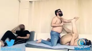 زوجتي ترقيني و تدفع ديني