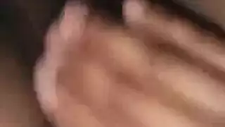 معلمة مثيرة تمارس الجنس الجماعي مع طالبها النحيف وأصدقائه