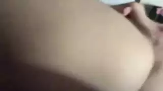 الوسيم يطلق العنان لحركاته الإباحية وأداته الغليظة