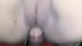 عربية ساخنة تأخذه في مؤخرتها في جنس شرجي صريح