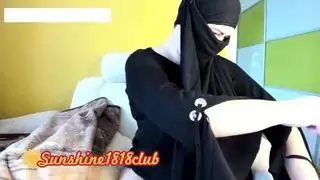 شريط جنسي من نوفمبر: ثديي محجبة كبيران وحلمات منتصبة