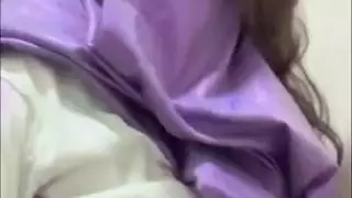 أرداف كريمية: عامل الخدمة يأخذ ربة المنزل وضعية الكلب