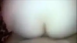 محشوة بالسائل المنوي بالكامل فرج إيما الممتلئ