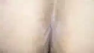 آنا نوكس تبلل نفسها وهي تلعب بفرجها الحلاق